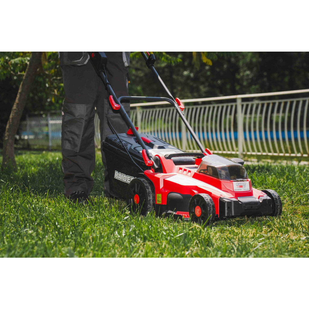 R20 Косачка безч. 40V 37cm 35L 6нива Solo 300m2 RAIDER PRO RDP-BCLM20 - снимка 3