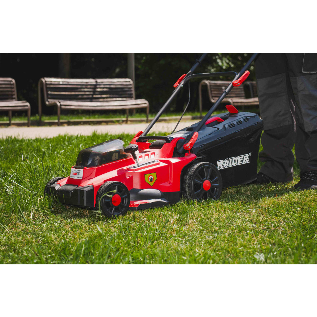 R20 Косачка безч. 40V 37cm 35L 6нива Solo 300m2 RAIDER PRO RDP-BCLM20 - снимка 4