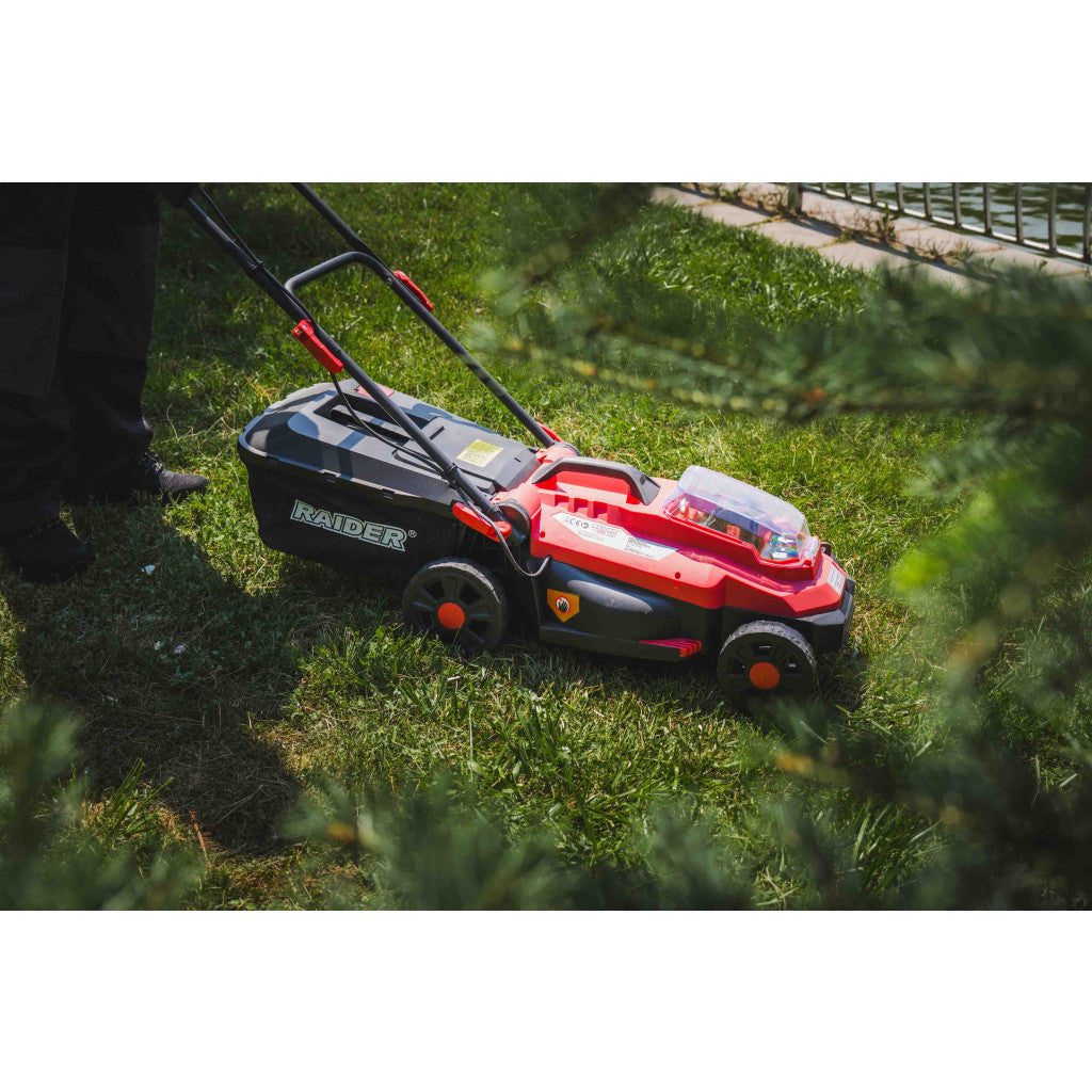 R20 Косачка безч. 33cm 35L 5нива Solo 150m2 RAIDER PRO RDP-BLM20 - снимка 7