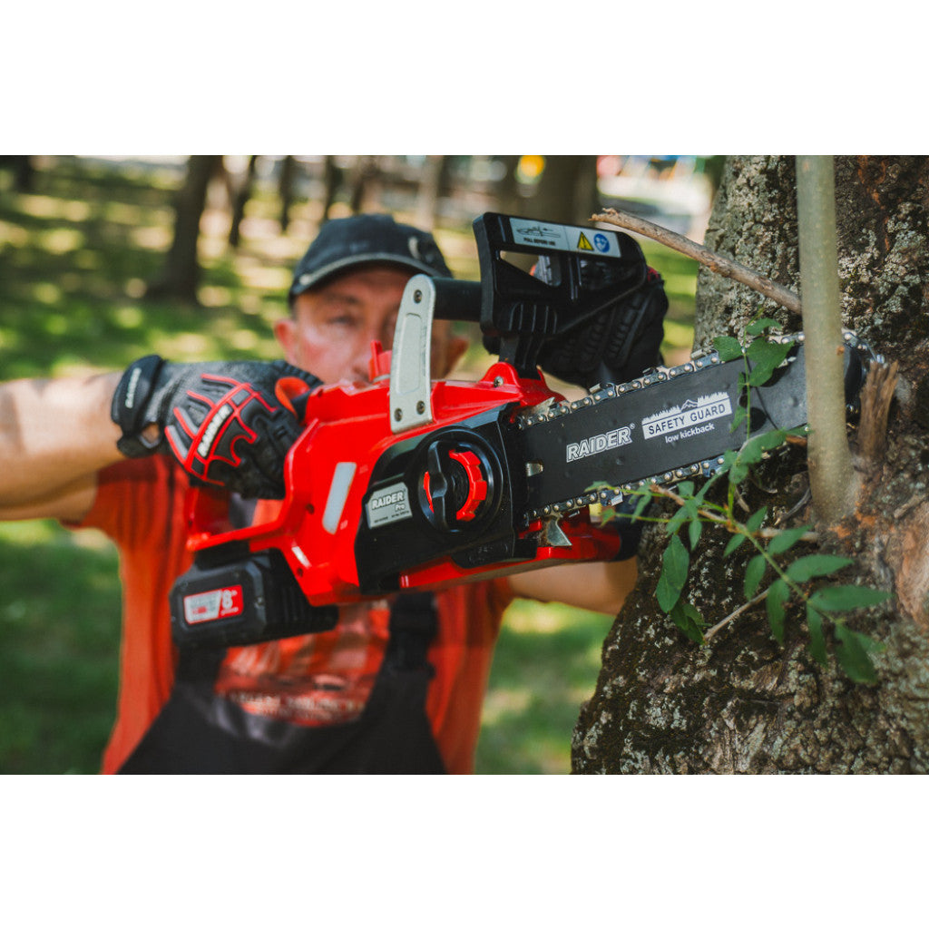 R20 Резачка акум. 250mm 20V 3Ah 1h RAIDER PRO RDP-SCHS20 Set - снимка 9