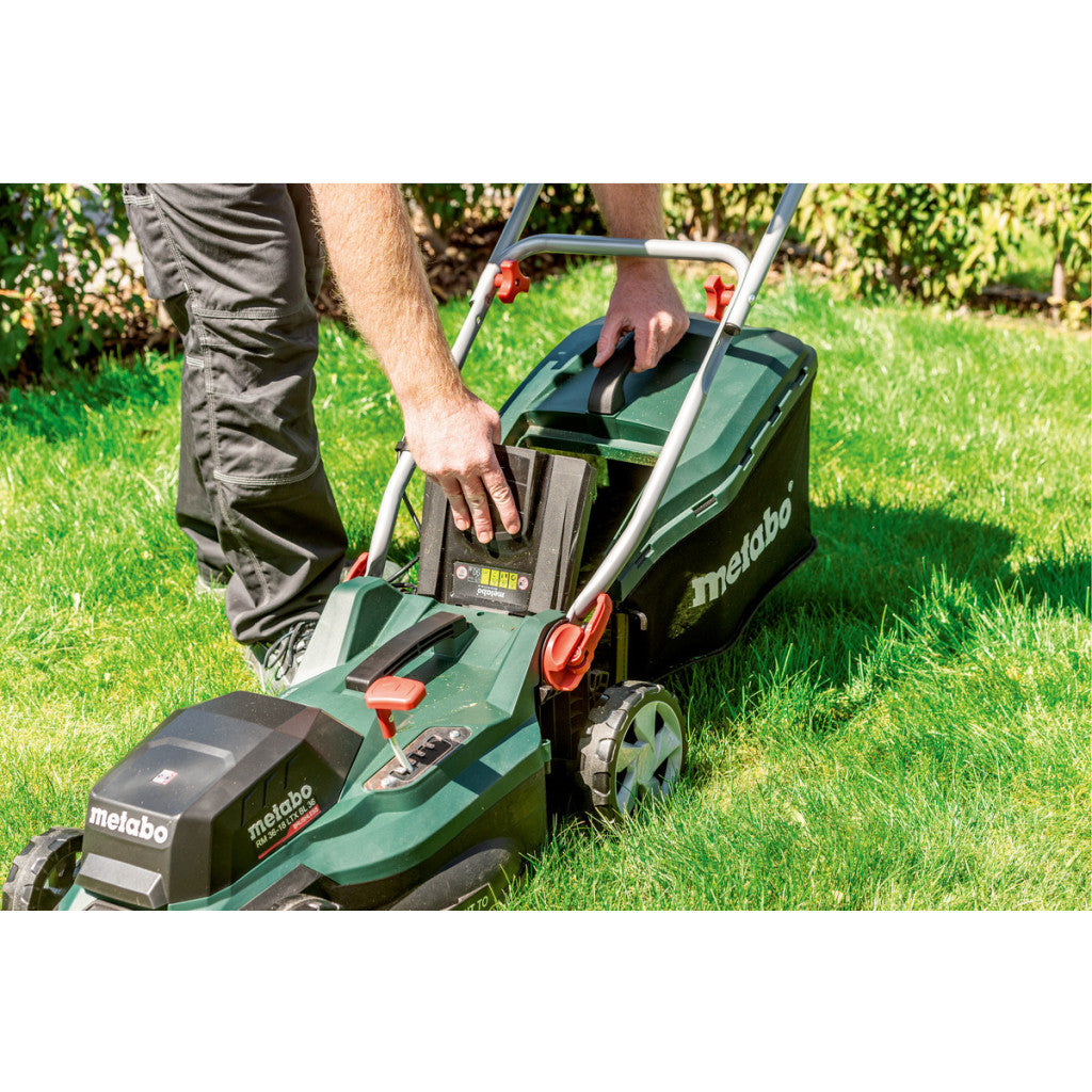 Косачка акум. 36cm 45L METABO RM 36-18 LTX BL 36 SOLO - снимка 11