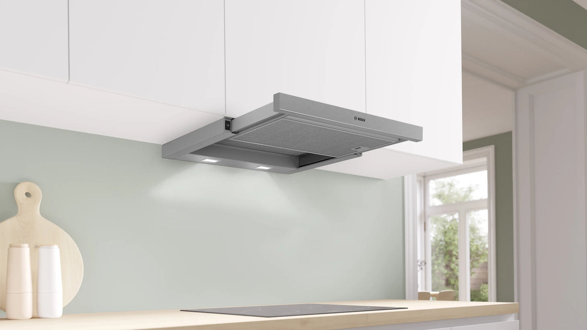 Bosch DFM064W55 телескопичен аспиратор – монтаж в кухня