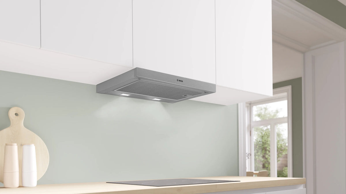 Bosch DFR067A52 телескопичен аспиратор 60 см – прибран изглед