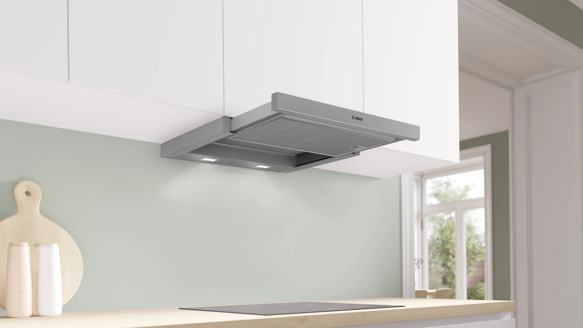 Bosch DFR067A52 телескопичен аспиратор 60 см – монтаж в кухня