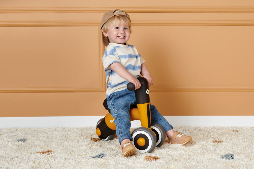 KinderKraft Minibi колело за баланс Candy Pink KRMIBI00PNK0000 - снимка 9